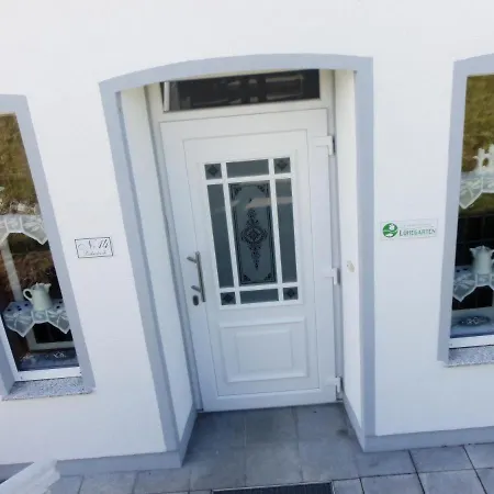 Lueheblick Im Haus Luehegarten